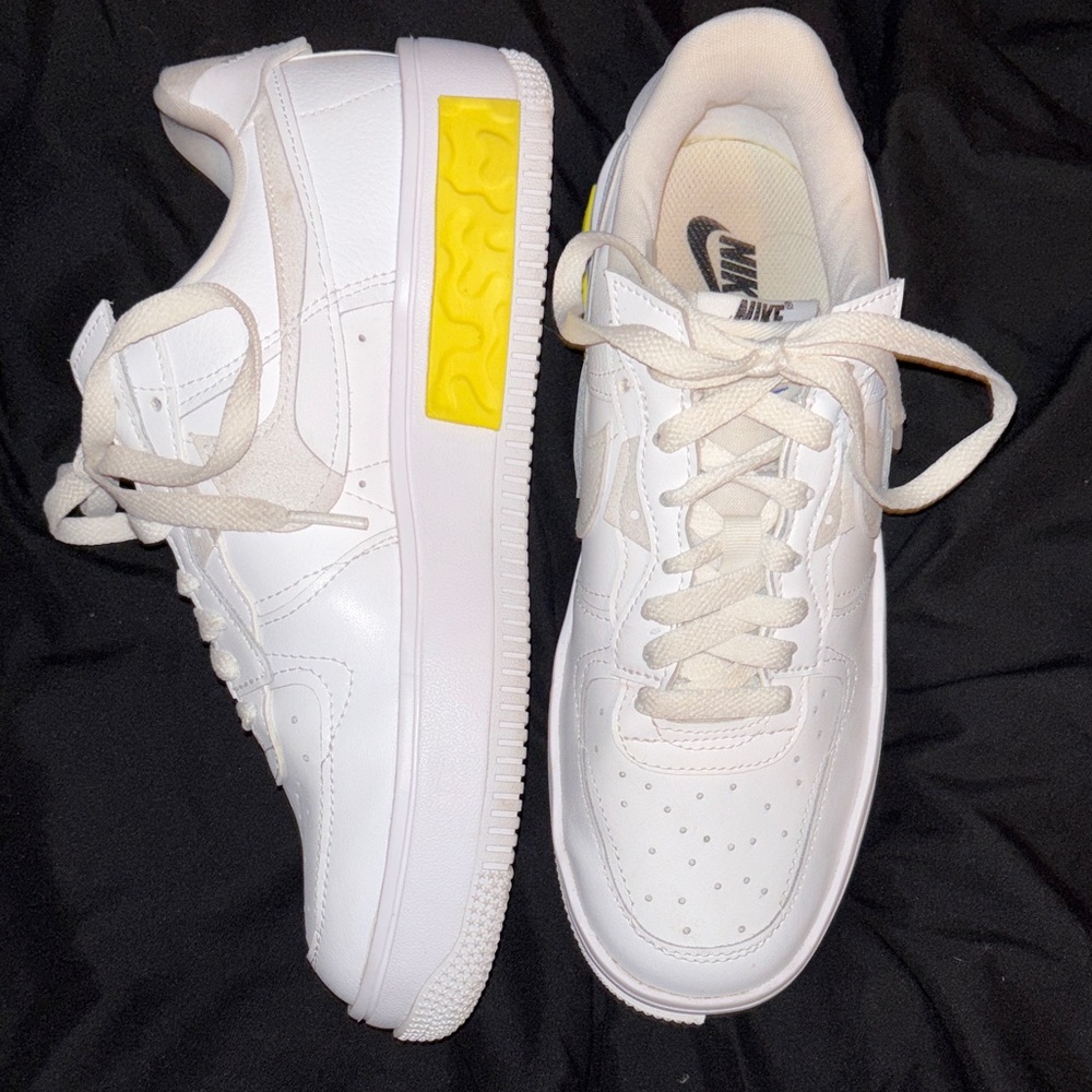 Nike Women’s Sneakers with Yellow Accents